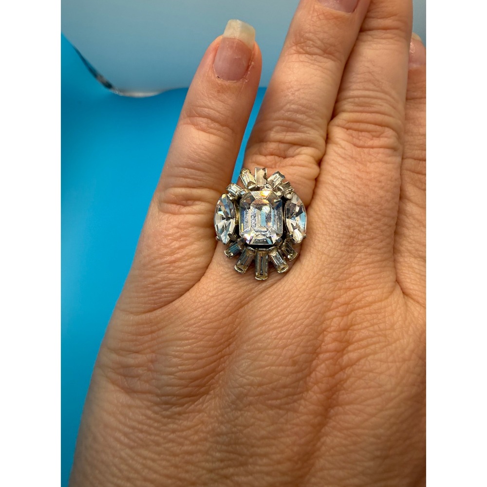 Hollycraft Vintage Rhinestone Cocktail Ring Emerald Marquise Baguette Silver Ton